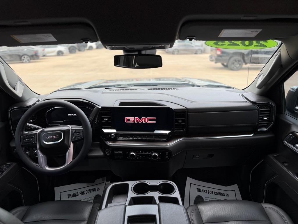 GMC Sierra 1500 SLT Crew Cab 4WD 2025