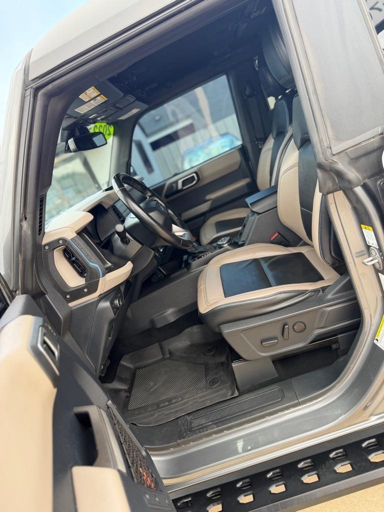 Ford Bronco Base 4-Door w/Advanced 2022