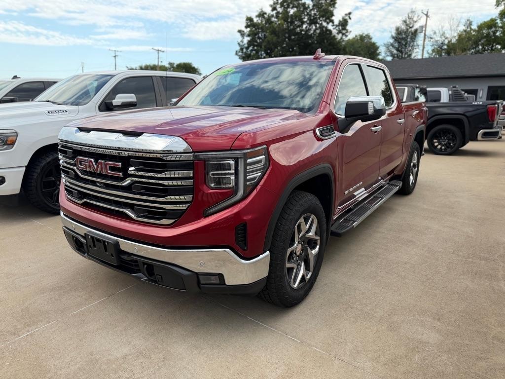 GMC Sierra 1500 SLT Crew Cab 4WD 2024