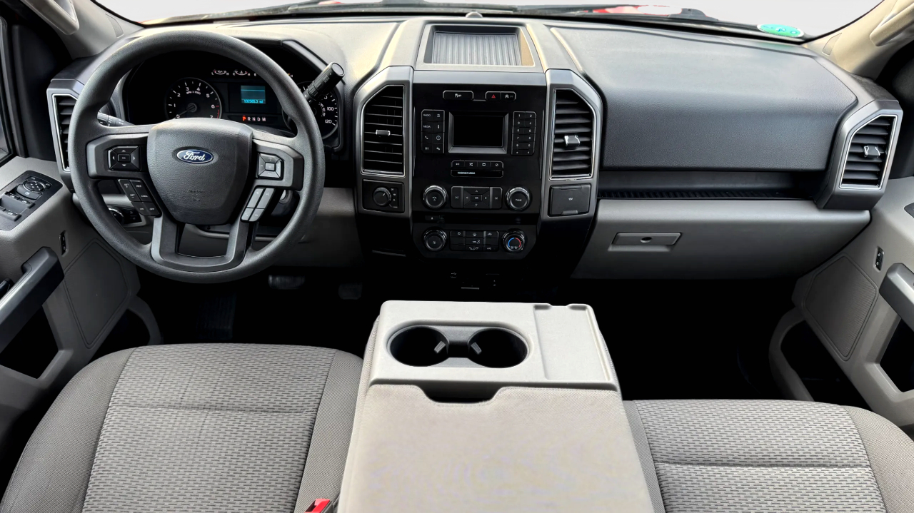 Ford F-150 4WD Reg Cab 126" XLT 2018