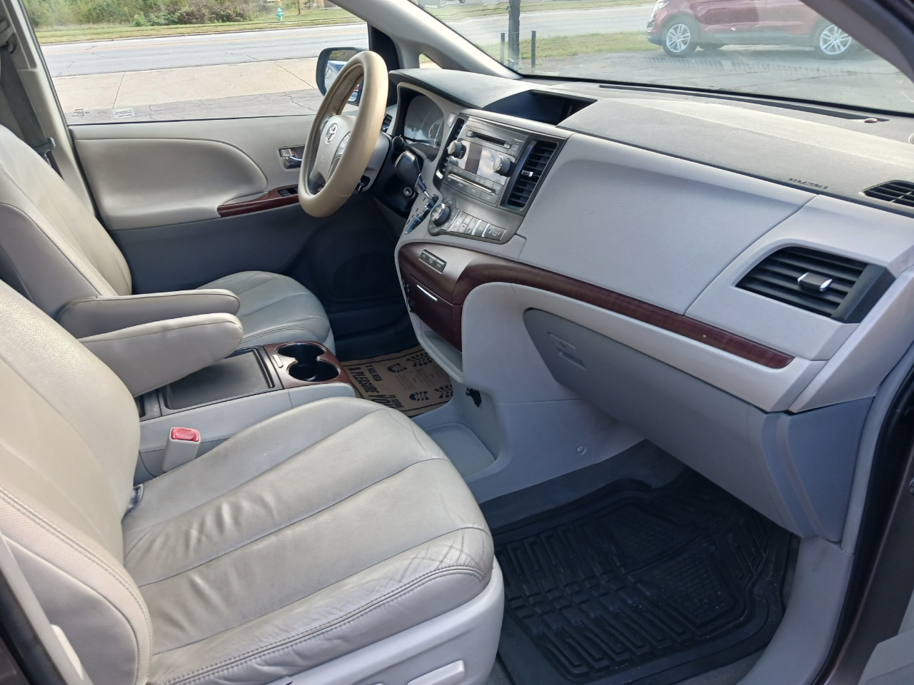 Toyota Sienna XLE 2012 Toyota Sienna XLE 2012