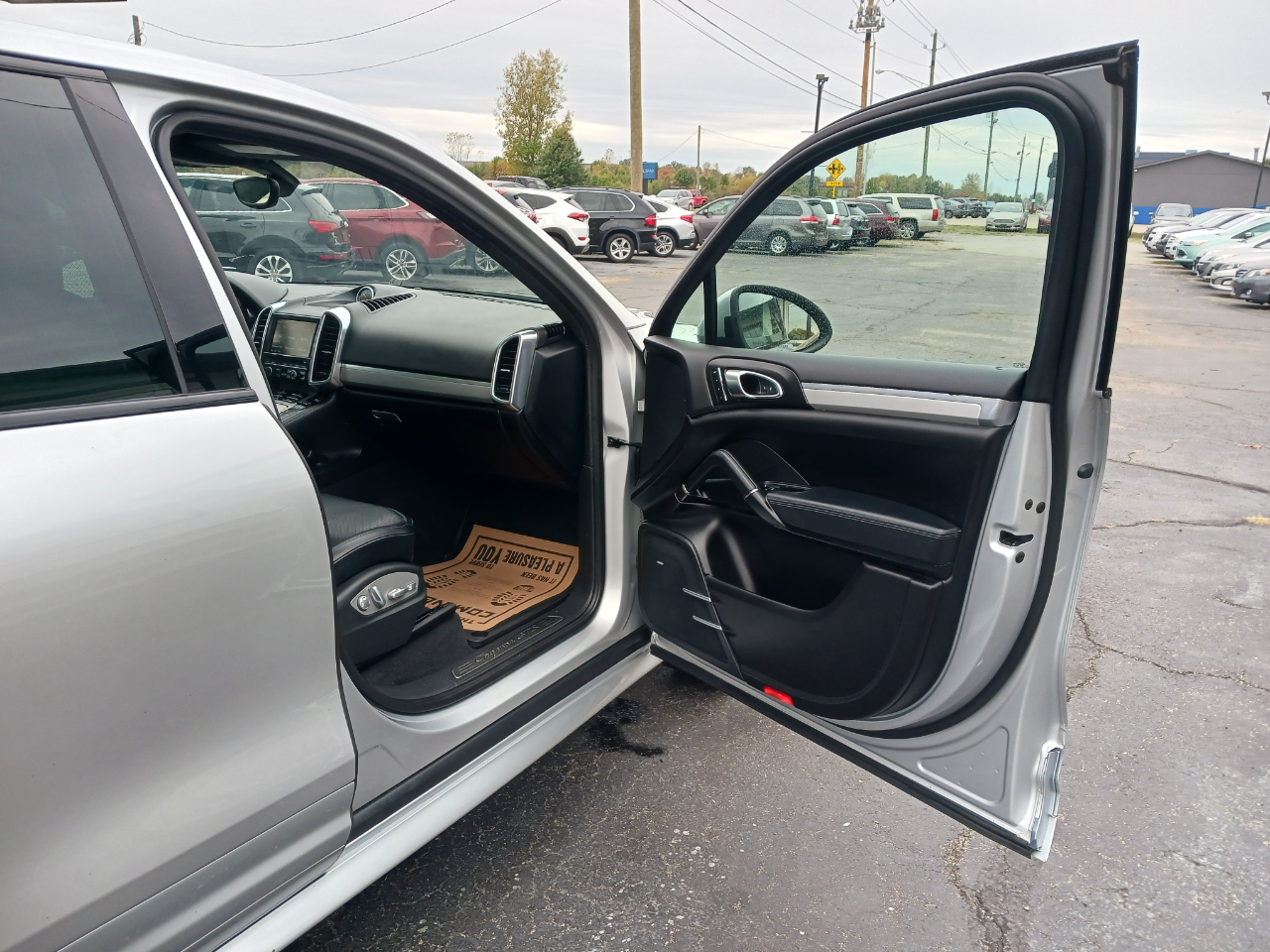 Porsche Cayenne GTS 2014 Porsche Cayenne GTS 2014