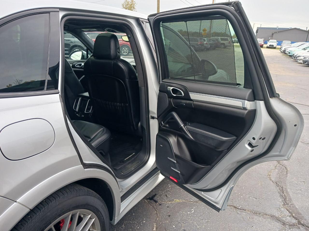 Porsche Cayenne GTS 2014 Porsche Cayenne GTS 2014