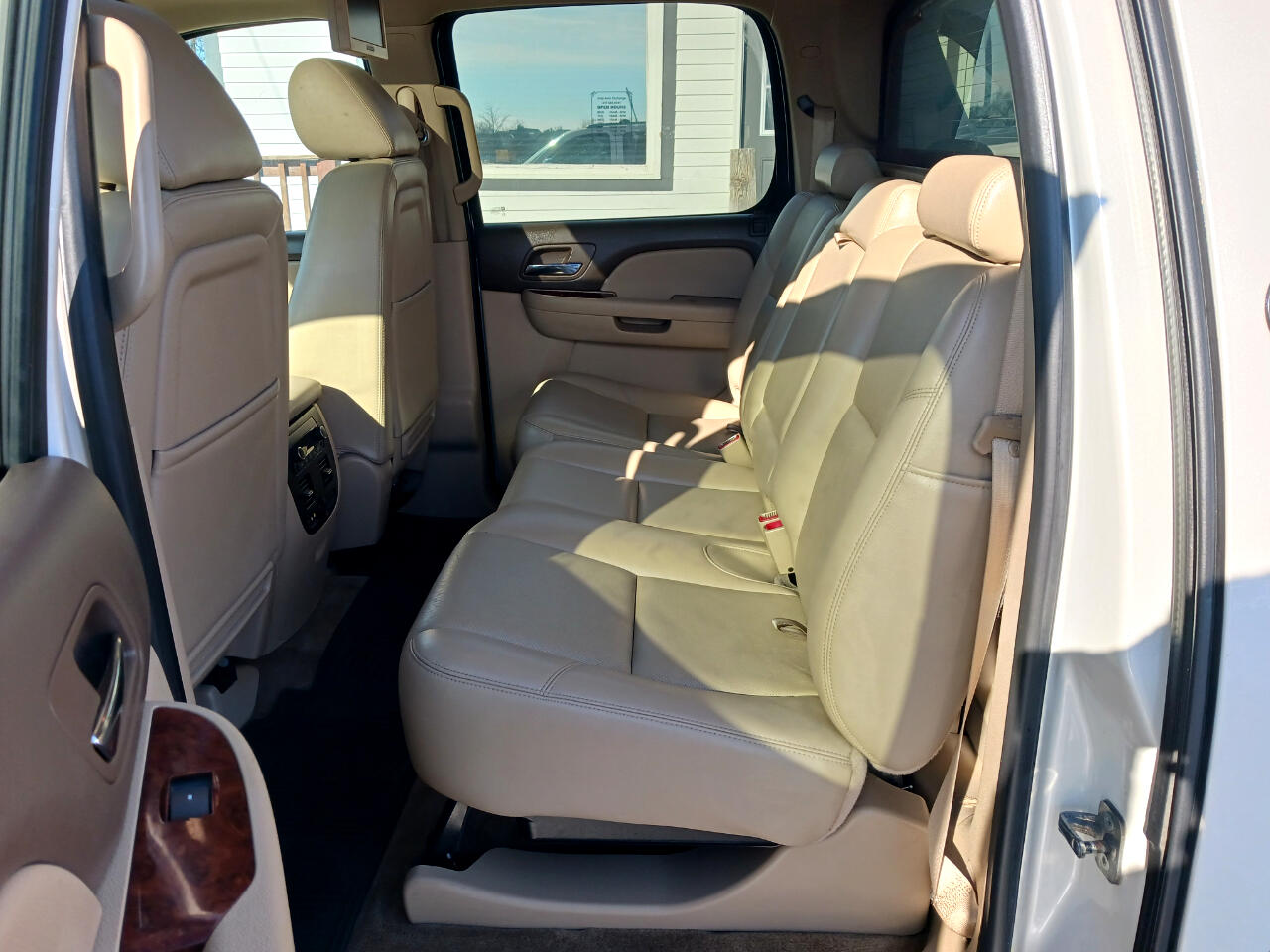 Chevrolet Avalanche  2013