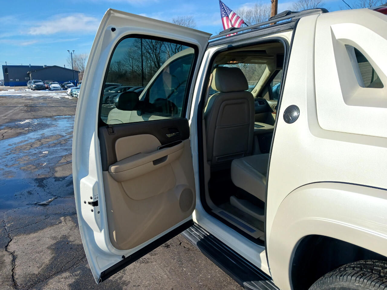 Chevrolet Avalanche  2013