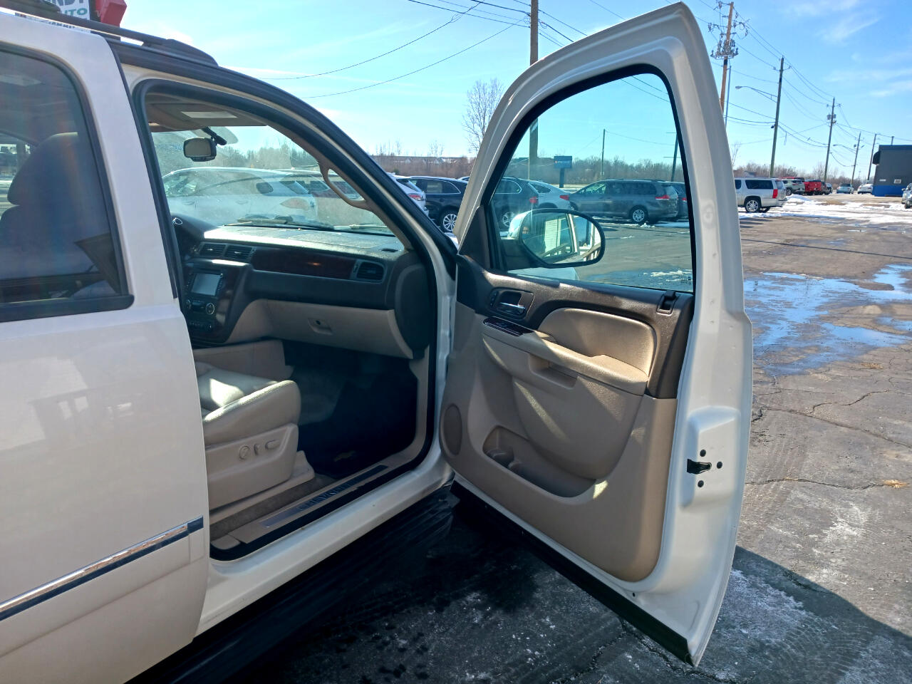 Chevrolet Avalanche  2013