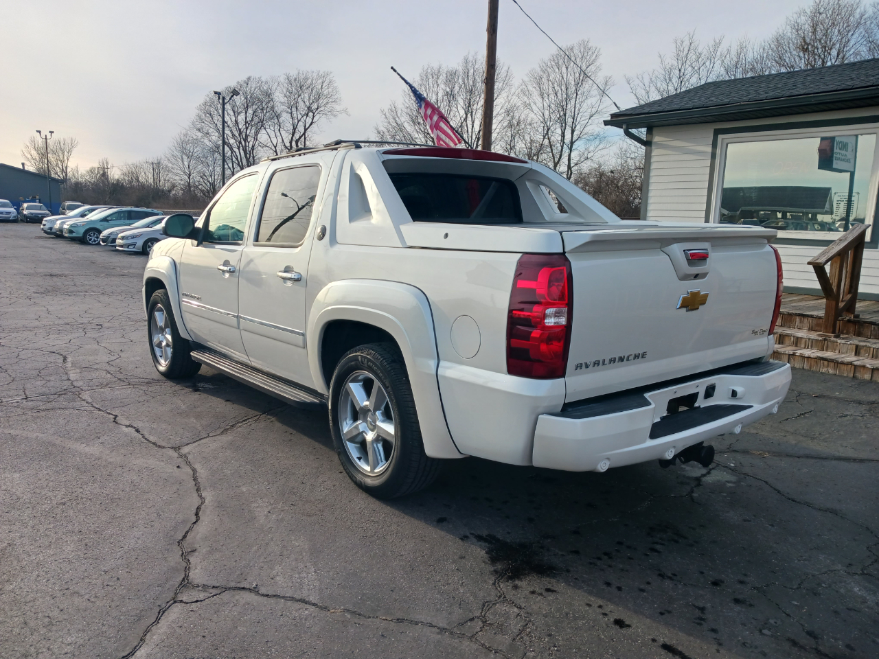 Chevrolet Avalanche  2013