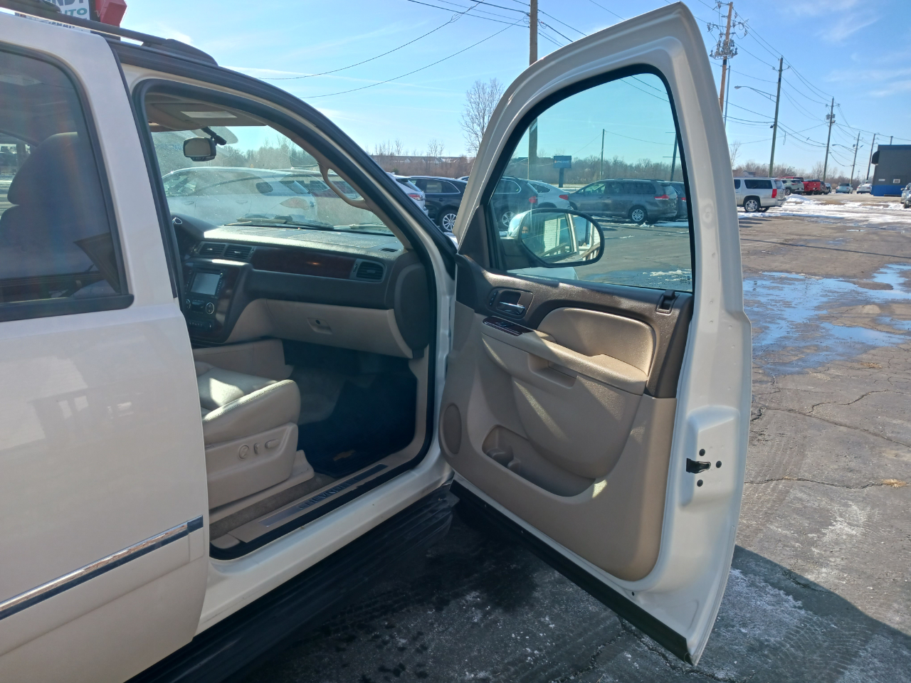 Chevrolet Avalanche  2013