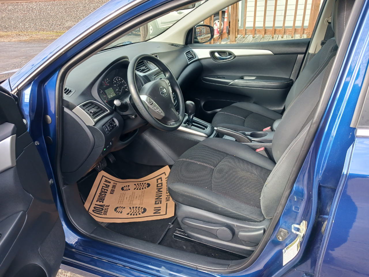 Nissan Sentra S 2016