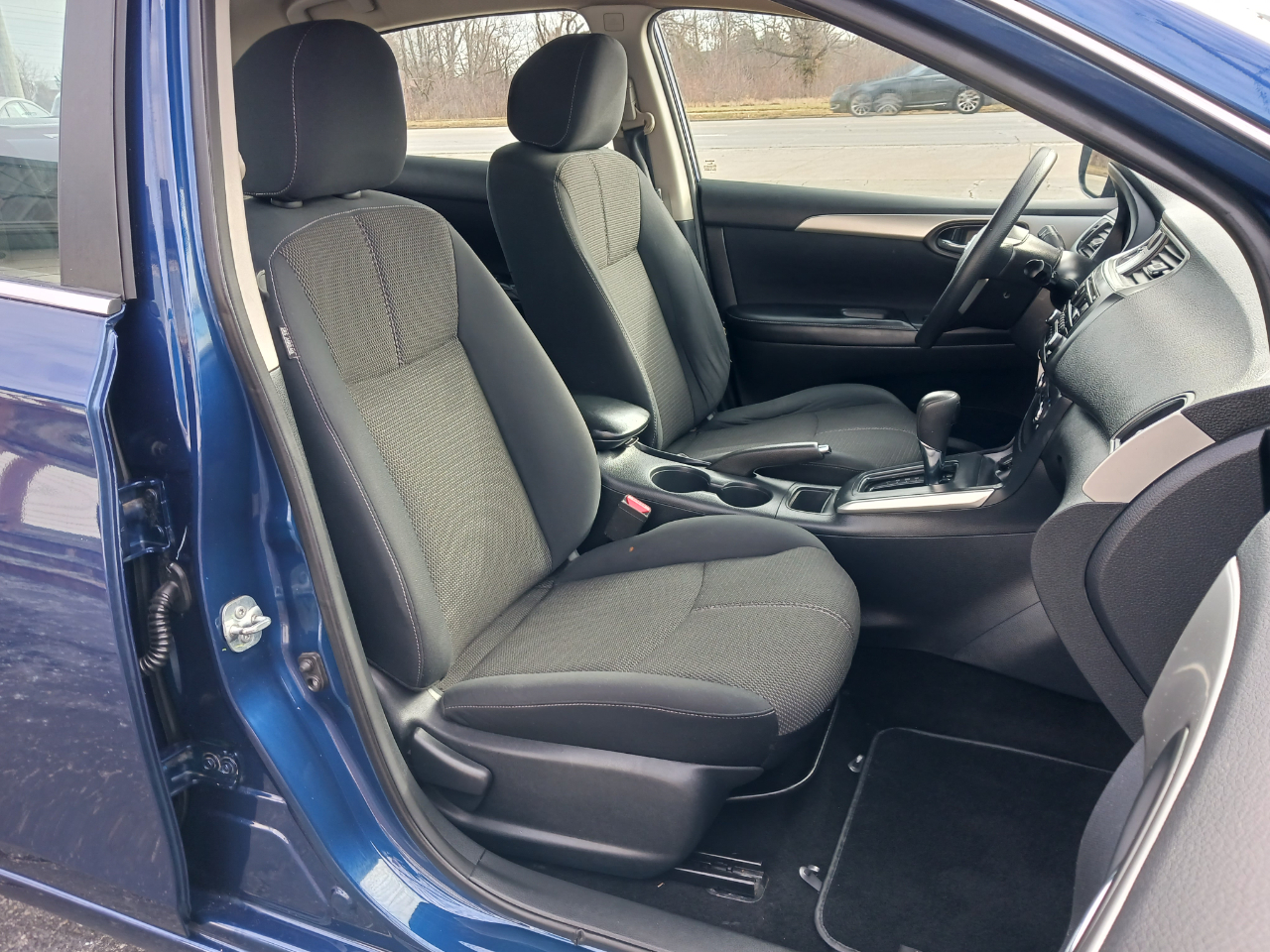 Nissan Sentra S 2016