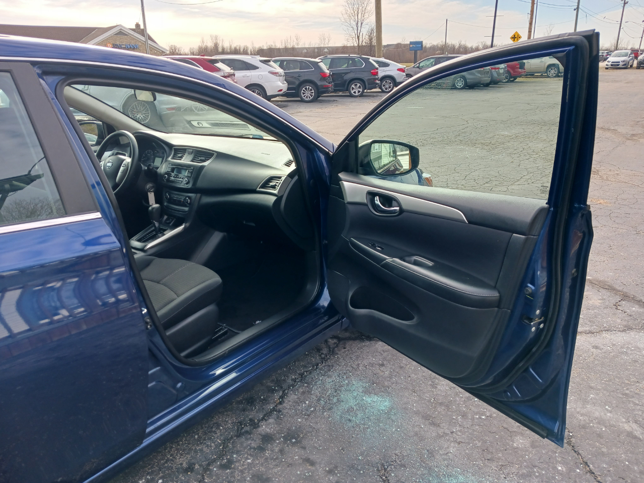 Nissan Sentra S 2016