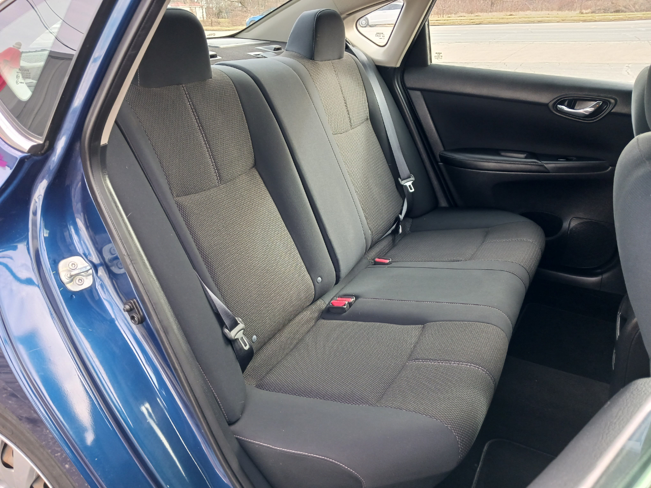 Nissan Sentra S 2016