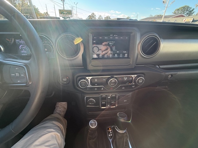 Jeep Gladiator Sport S 4x4 2023 Jeep Gladiator Sport S 4x4 2023