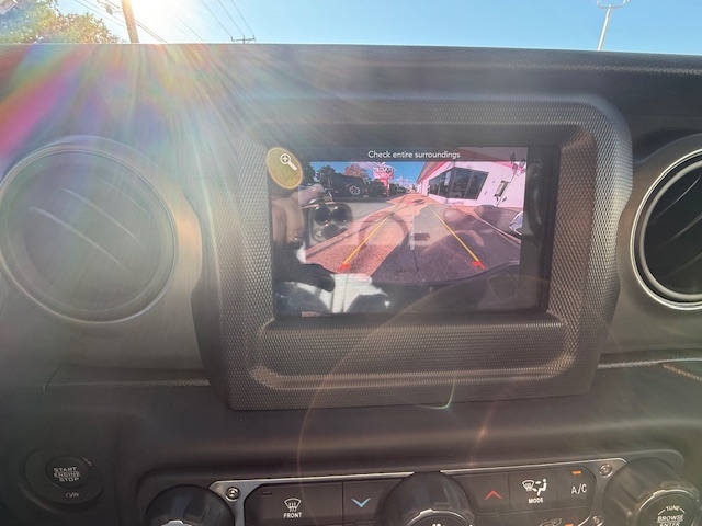 Jeep Gladiator Sport S 4x4 2023 Jeep Gladiator Sport S 4x4 2023