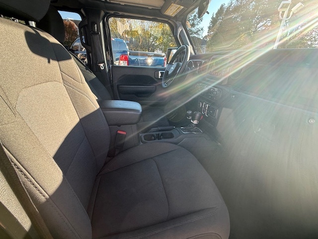 Jeep Gladiator Sport S 4x4 2023 Jeep Gladiator Sport S 4x4 2023