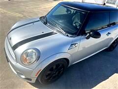 2010 MINI Cooper  2010 MINI Cooper