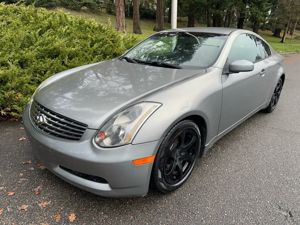 2005 Infiniti G35 Coupe photo 2