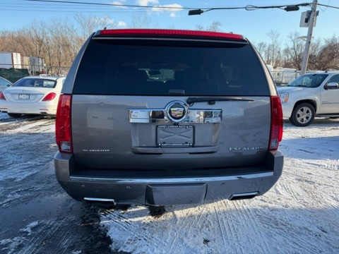 Cadillac Escalade  2013