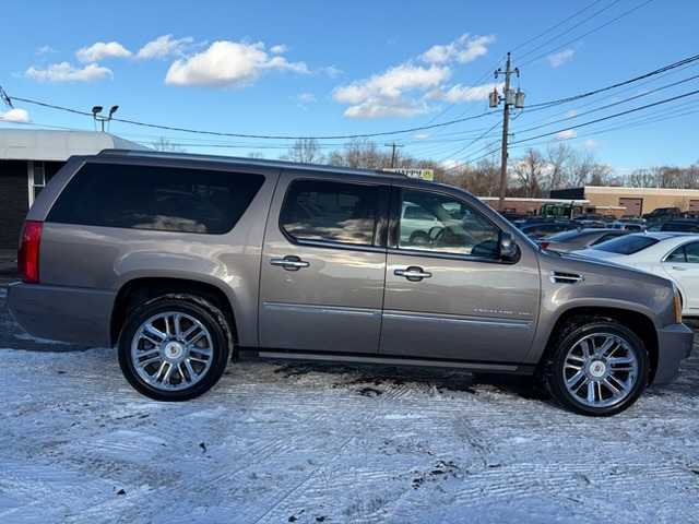 Cadillac Escalade  2013