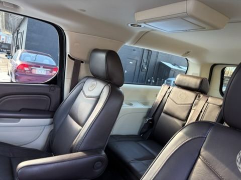 Cadillac Escalade  2013