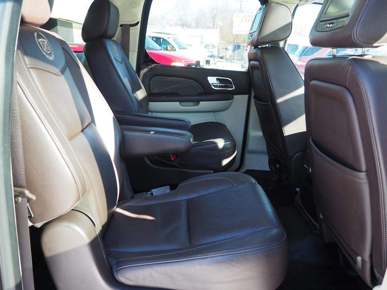 Cadillac Escalade  2013