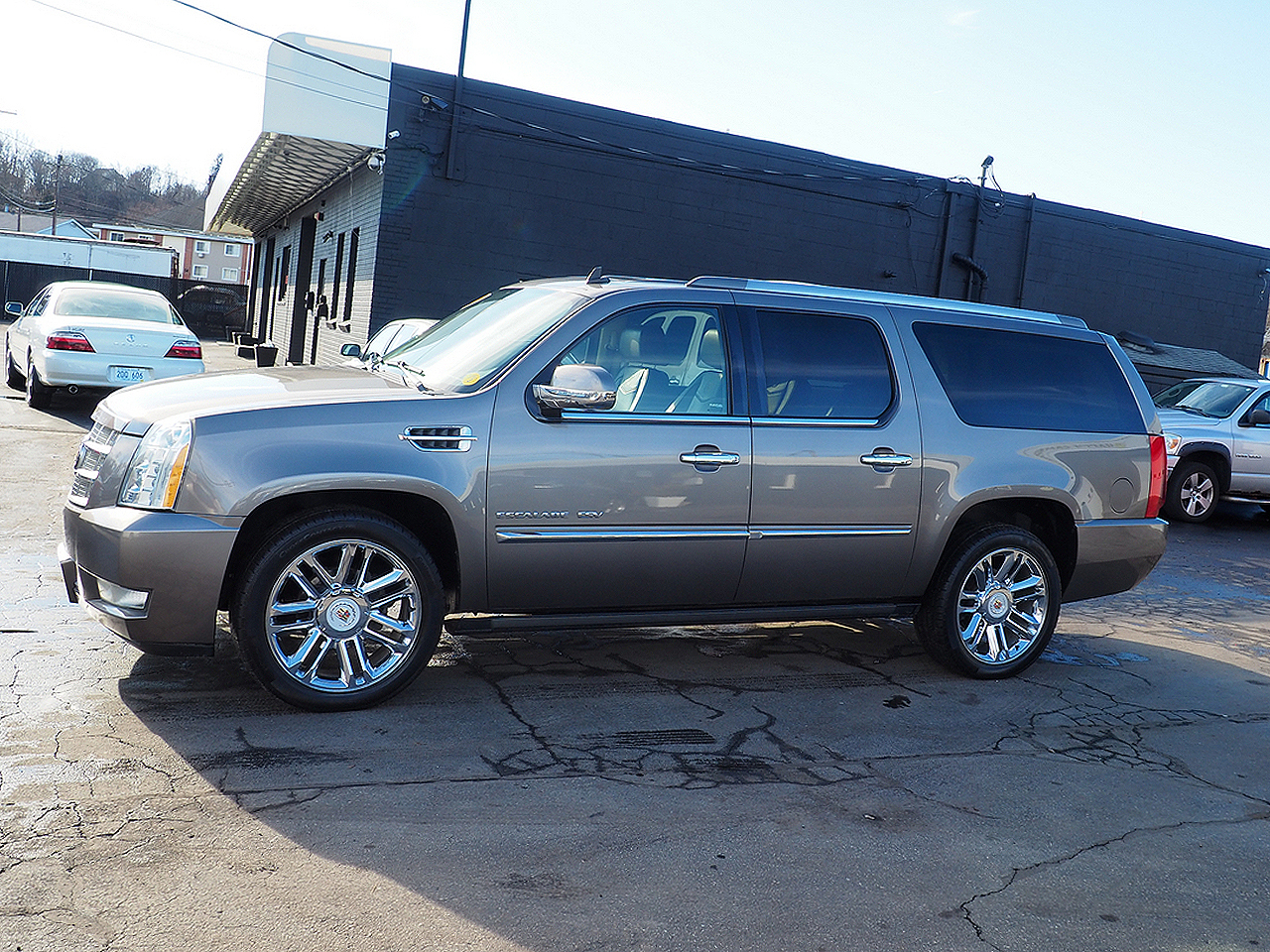 Cadillac Escalade  2013