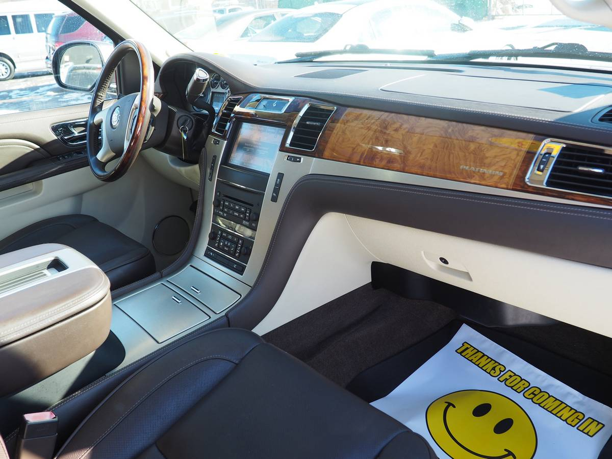 Cadillac Escalade  2013