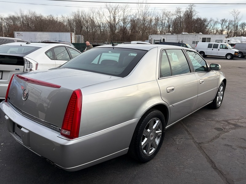 Cadillac DTS  2007