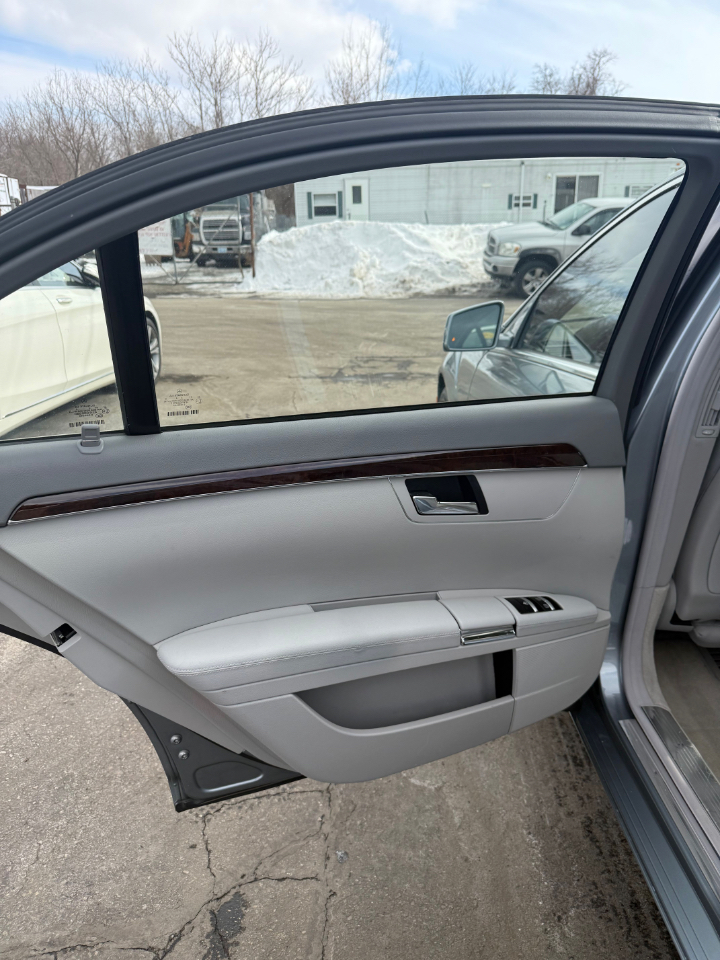 Mercedes-Benz S-Class  2013