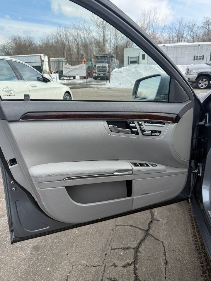 Mercedes-Benz S-Class  2013