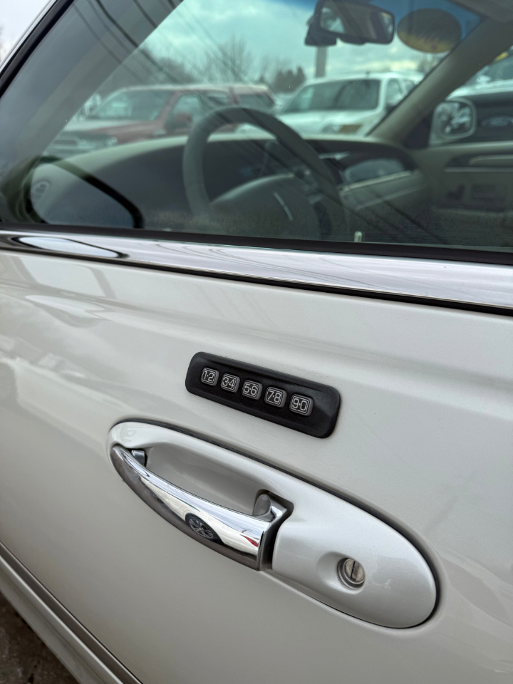 Lincoln Town Car  2006