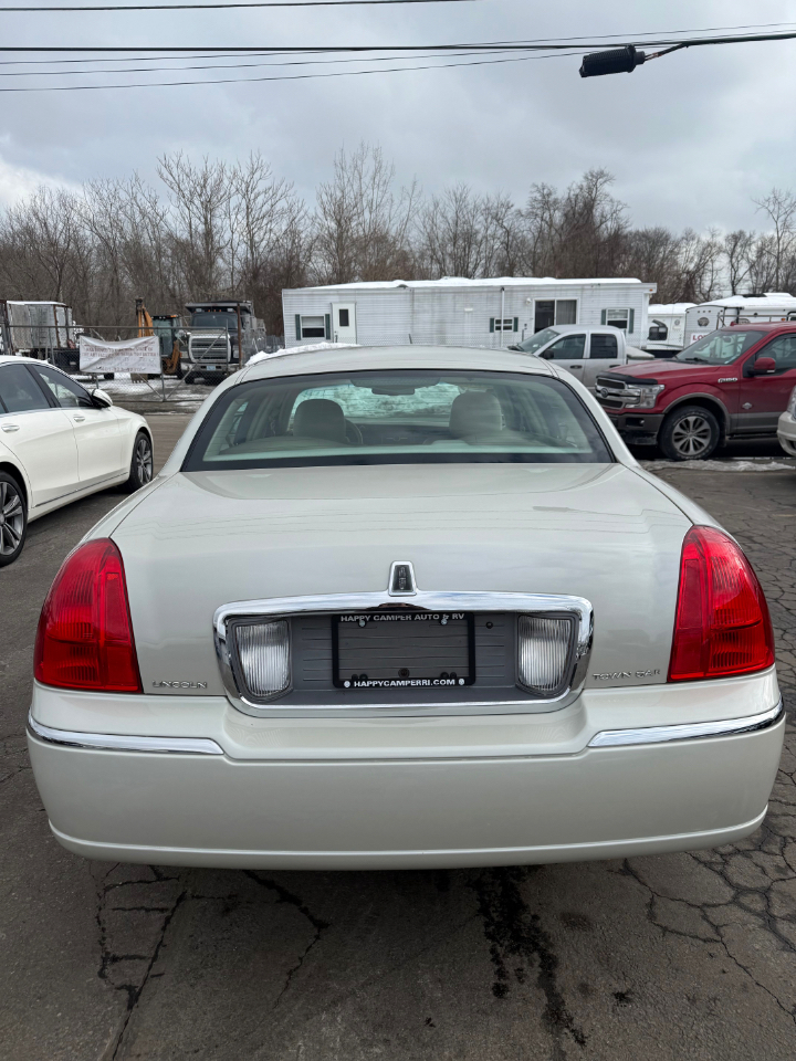 Lincoln Town Car  2006