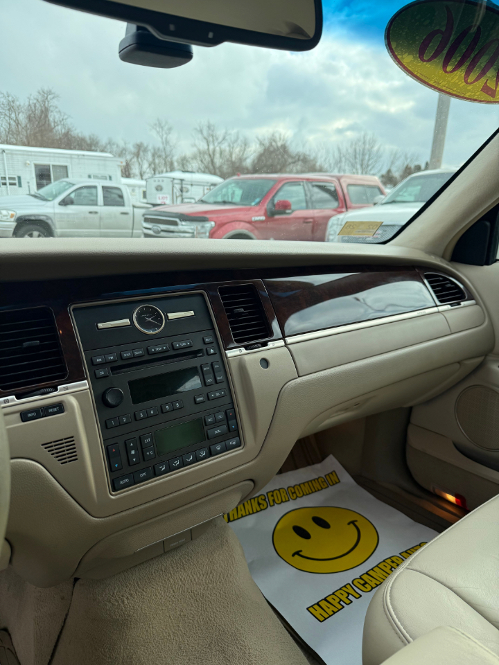 Lincoln Town Car  2006