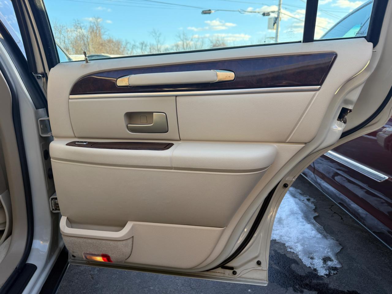 Lincoln Town Car  2006