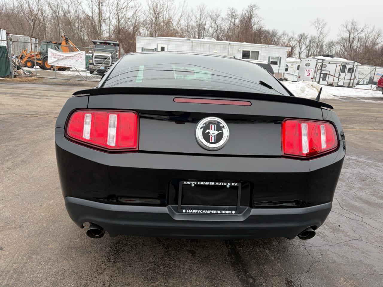 Ford Mustang Fastback  2011
