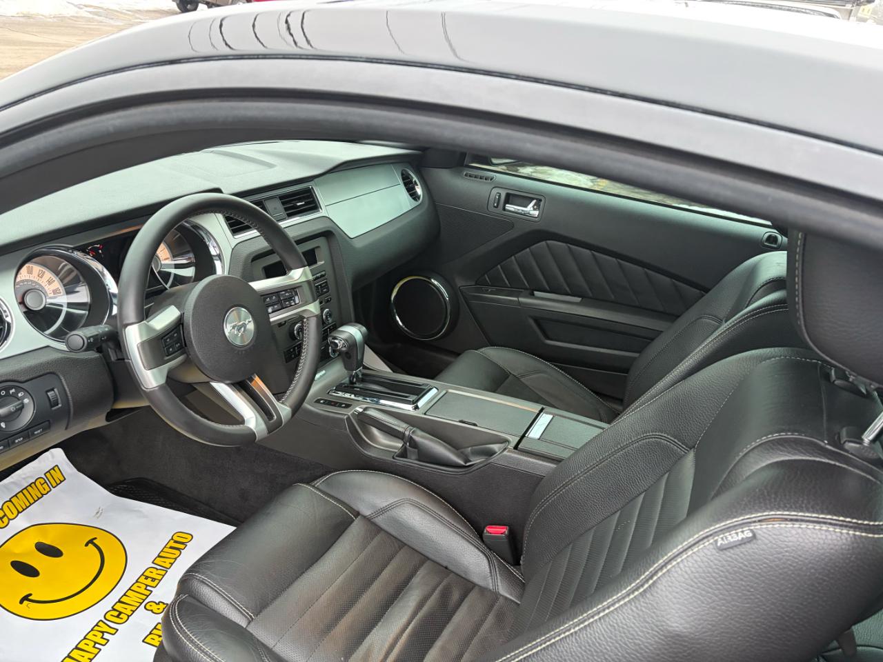 Ford Mustang Fastback  2011