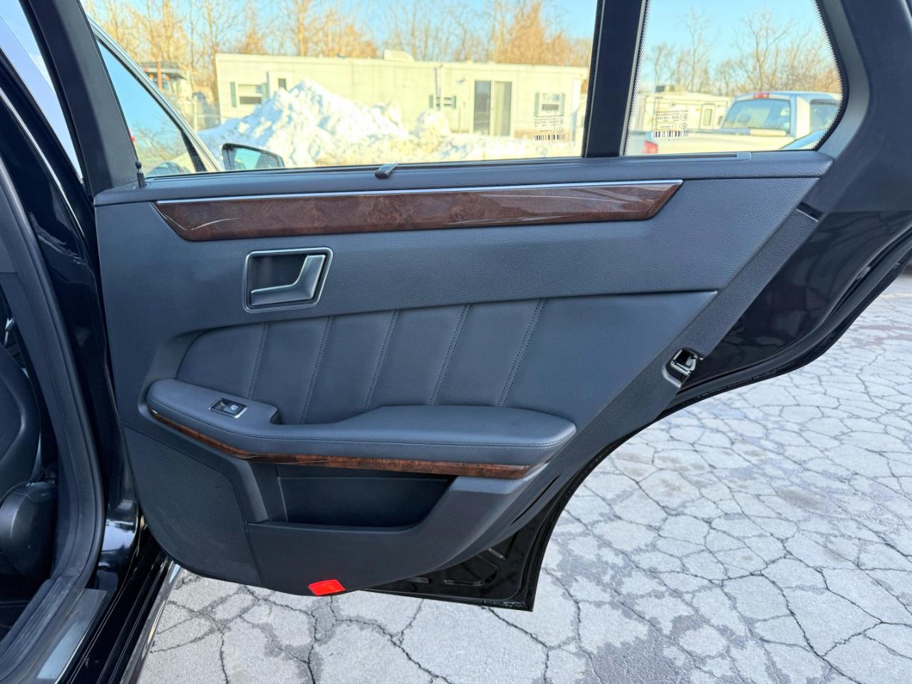 Mercedes-Benz E-Class Wagon  2013