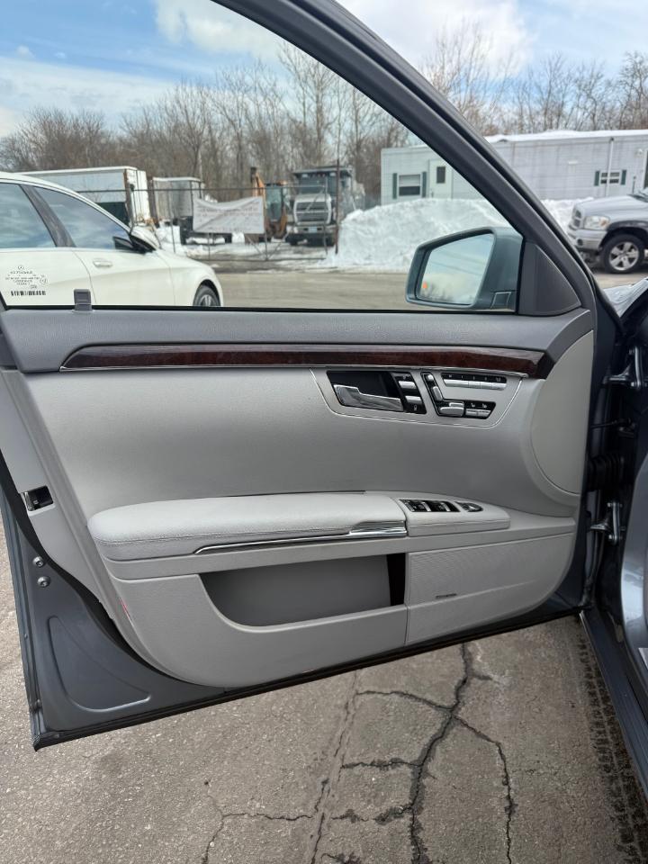 Mercedes-Benz S550  2013