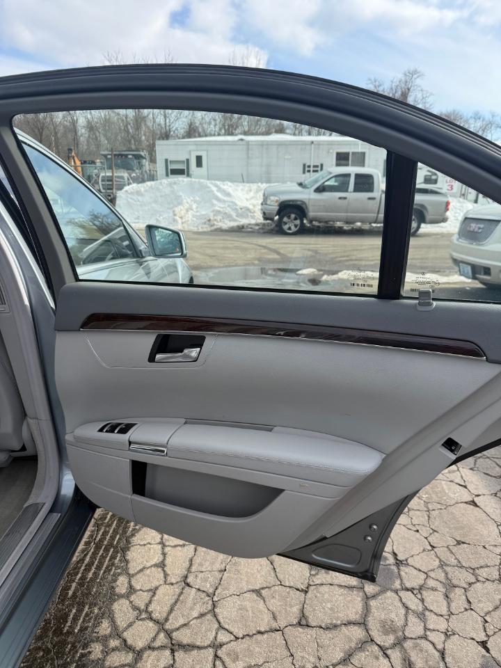 Mercedes-Benz S550  2013