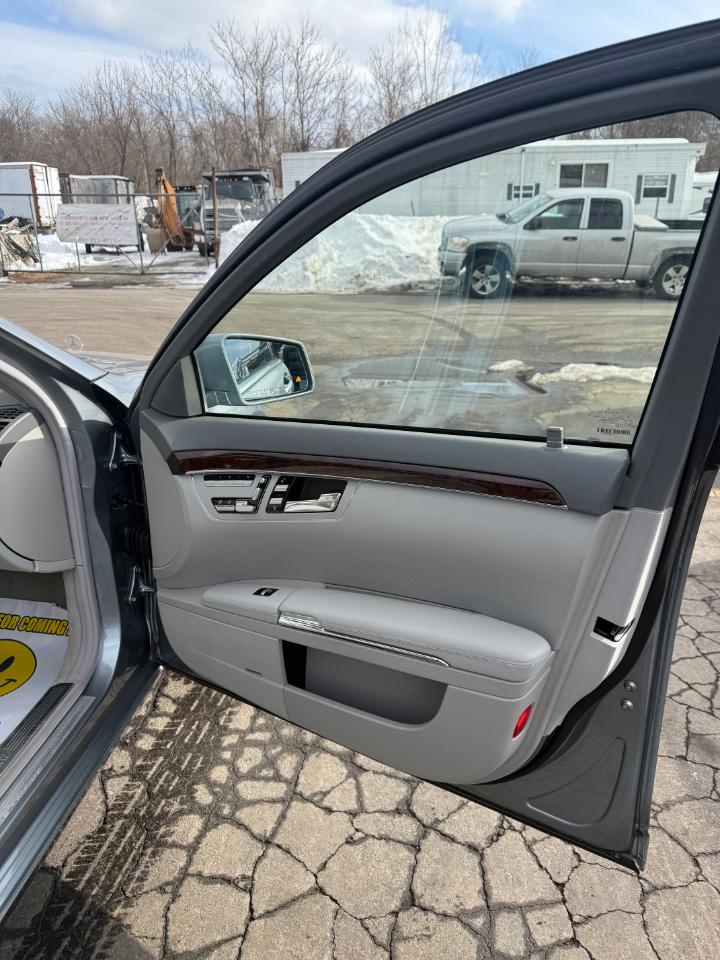 Mercedes-Benz S550  2013