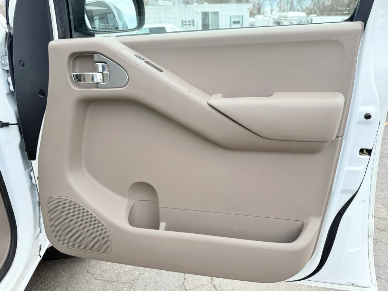 Nissan Frontier  2013