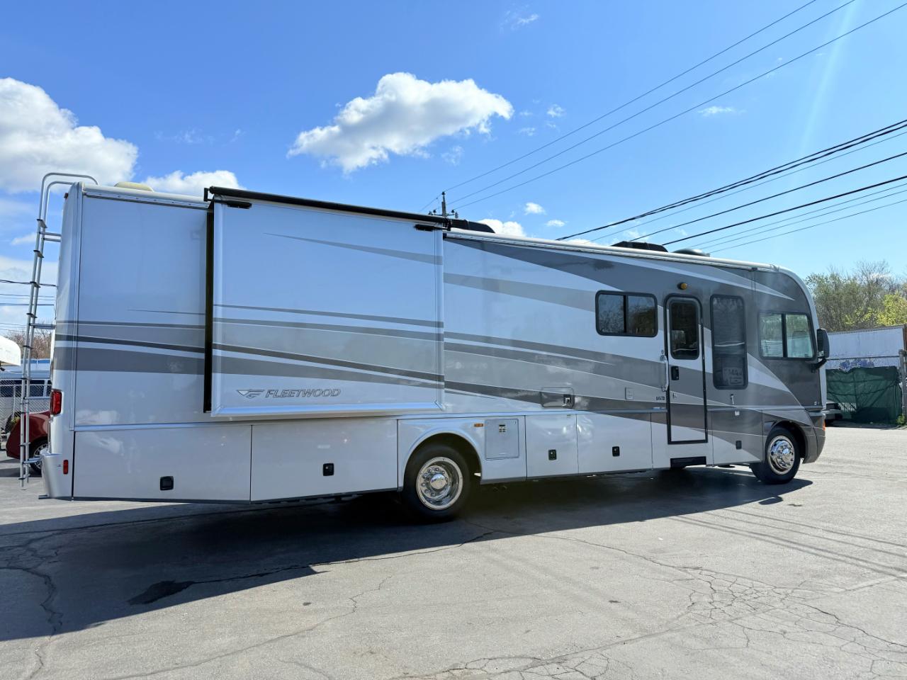 Fleetwood Pace Arrow  2006