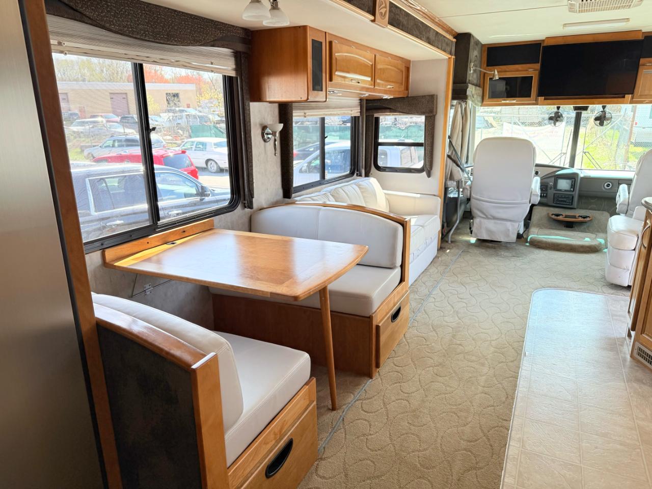 Fleetwood Pace Arrow  2006