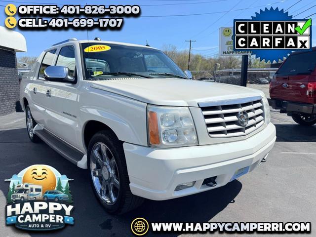 White Diamond Pearl 2005 Cadillac Escalade EXT 4WD Pickup Truck All-Wheel Drive Automatic