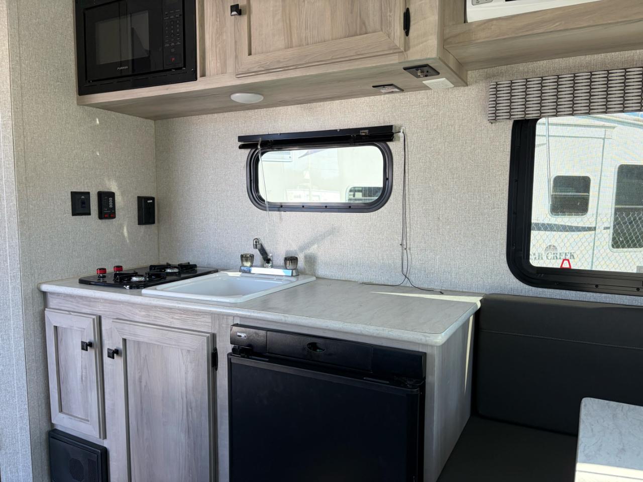 KZ Recreational Vehicles Sportsmen Classic  2021