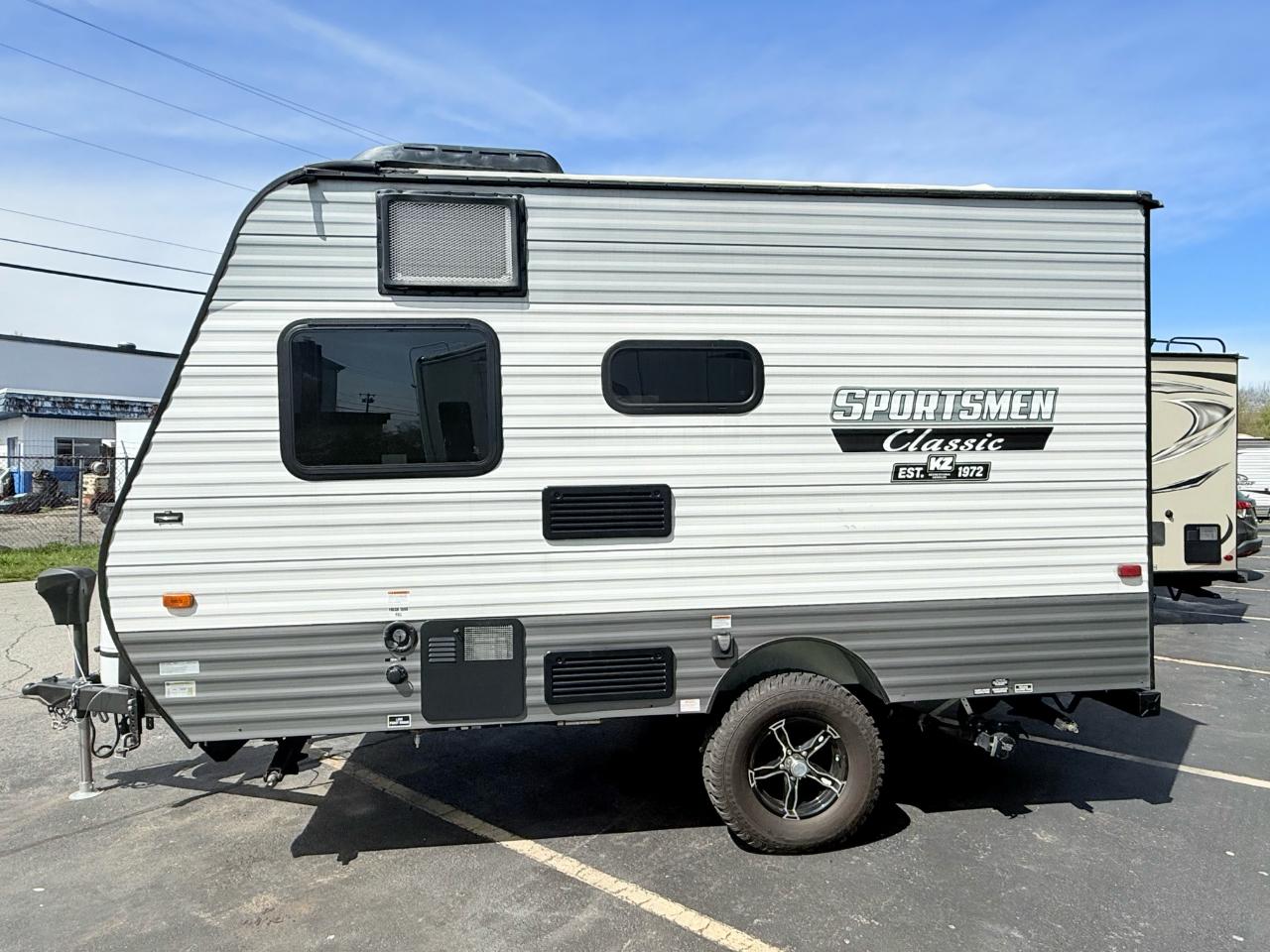 KZ Recreational Vehicles Sportsmen Classic  2021