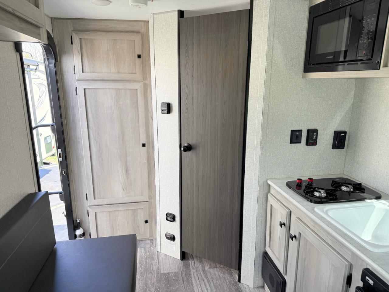 KZ Recreational Vehicles Sportsmen Classic  2021