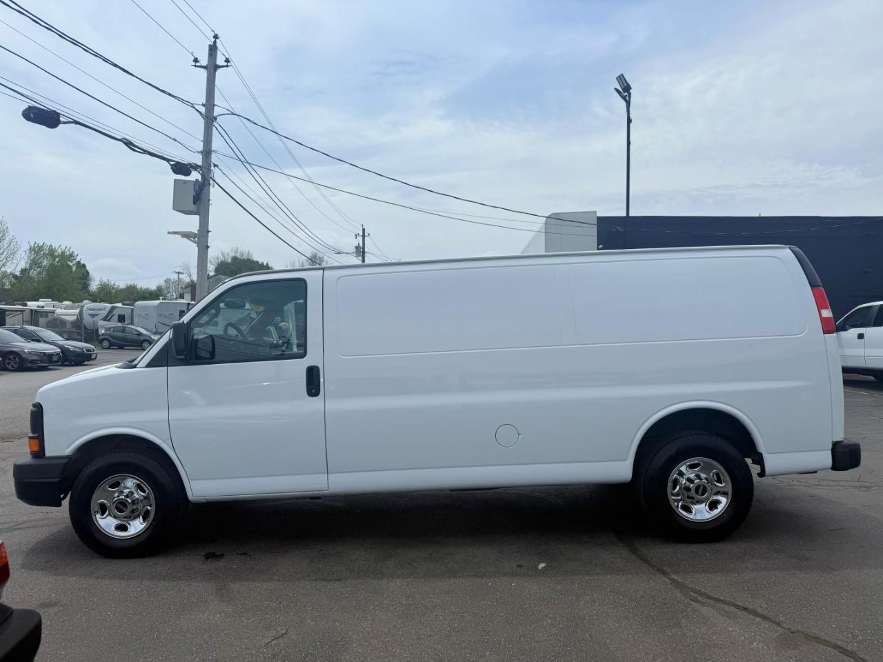 GMC Savana  2016