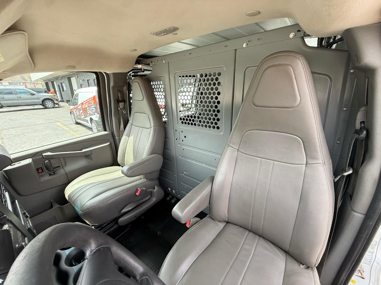 GMC Savana  2016