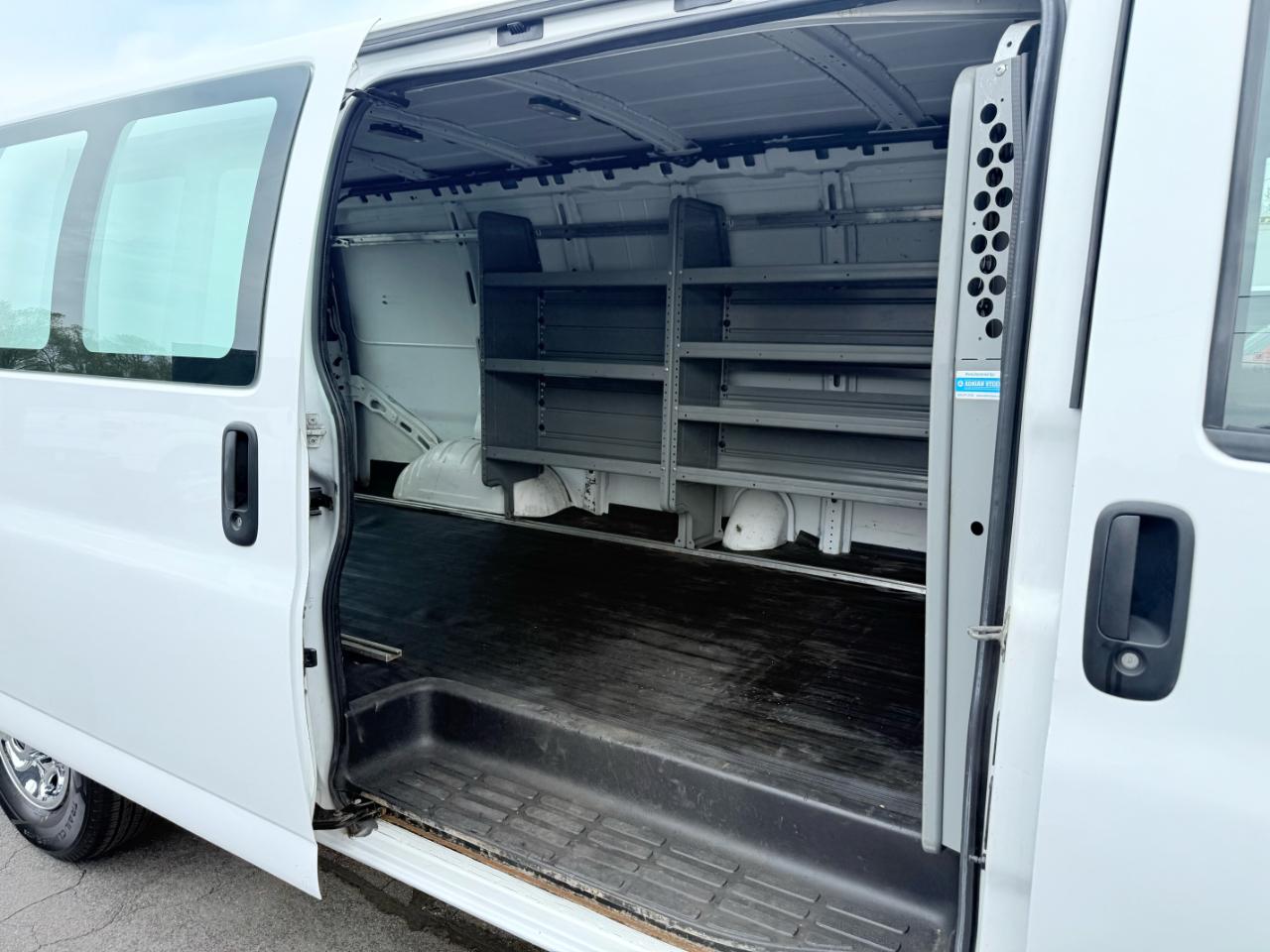 GMC Savana  2016